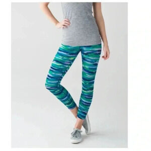 Lululemon High Times Pant Seven Wonders Multi, size 2